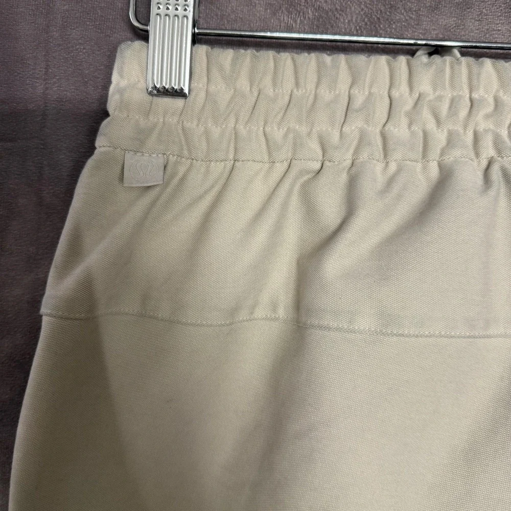 Lululemon Jogger Pants Womens XS Beige Elastic Waist Pockets‎ Stretch Athletic